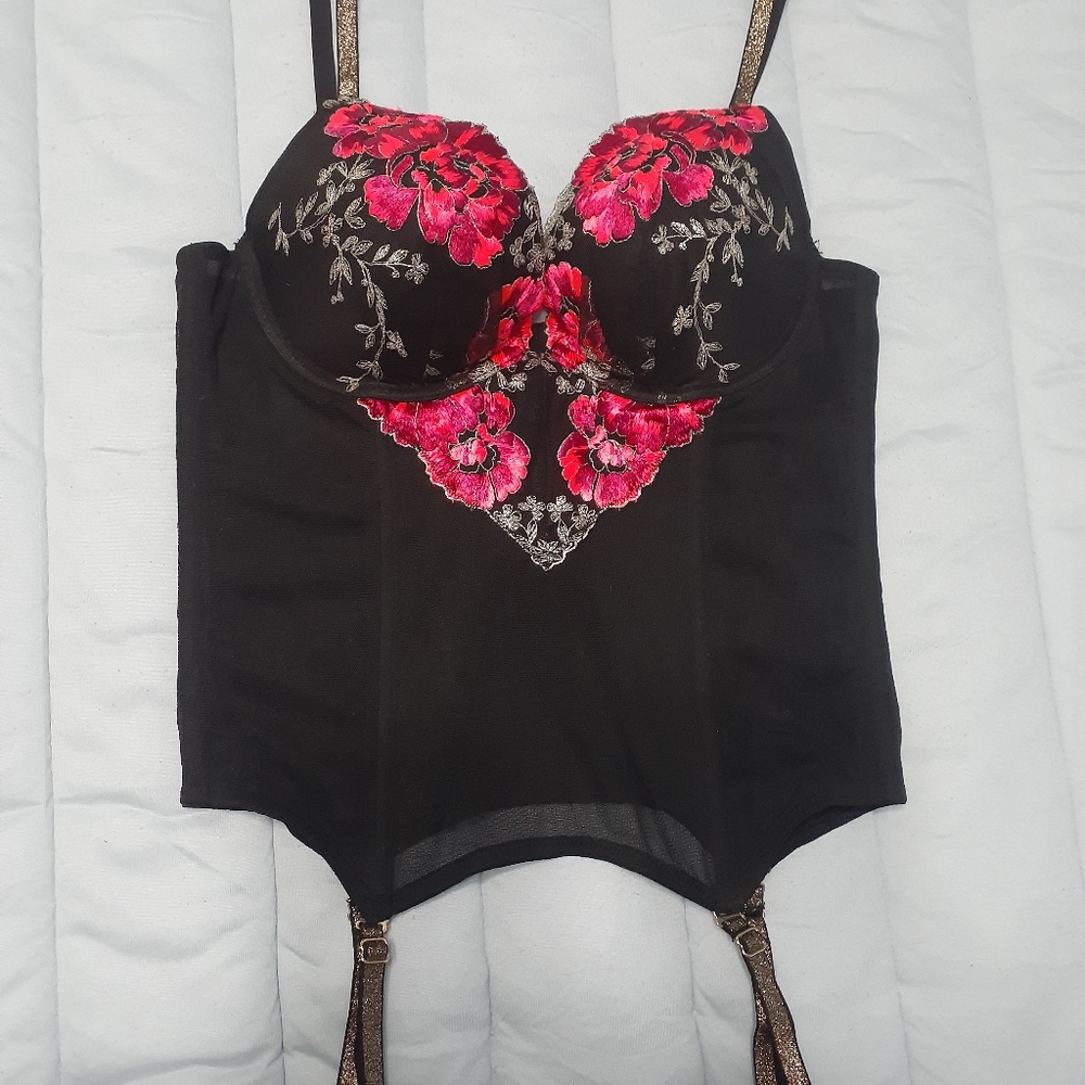 **SOLD**victoria secret lingerie